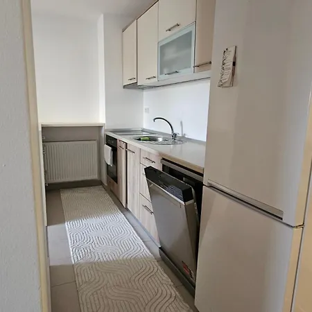 Modern In New Apartman